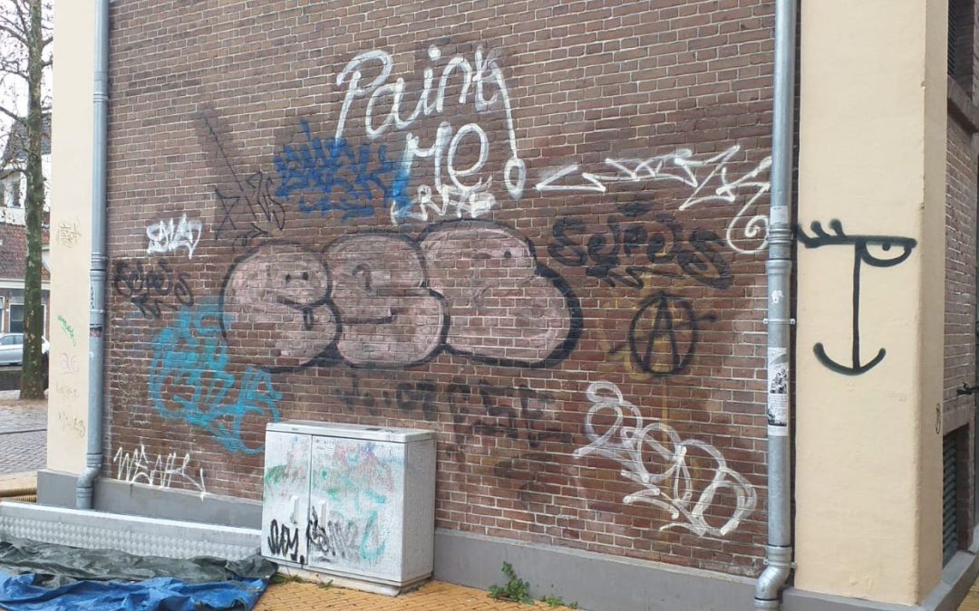 Graffiti muur Pomphuis verwijderd